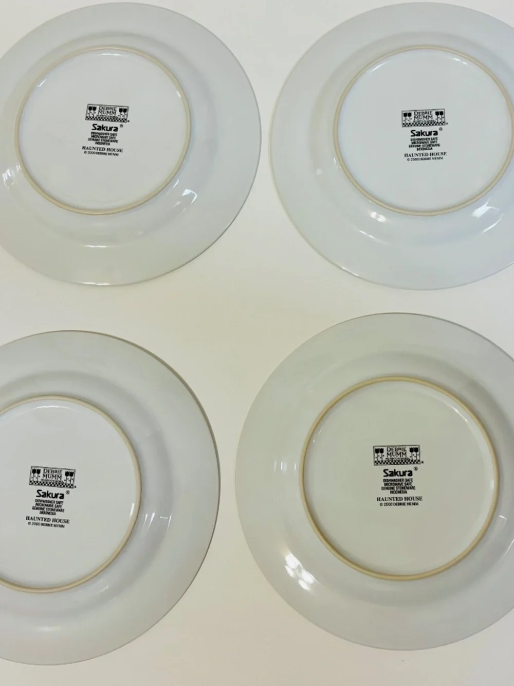 Vintage Sakura 8.25” Stoneware Debbie Mumm Haunted House Halloween Salad Plates